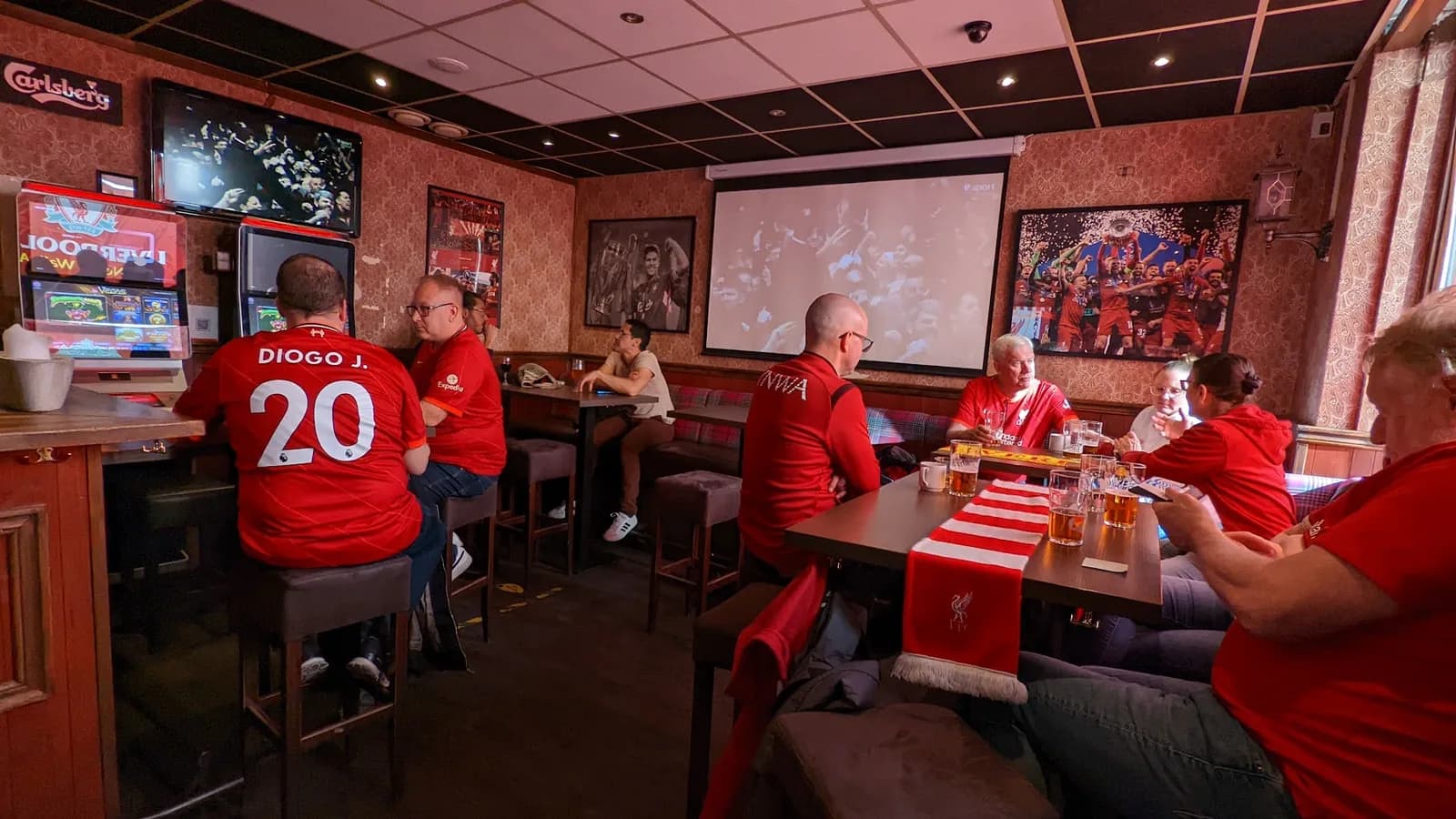 The Queen Restaurant Sportbar