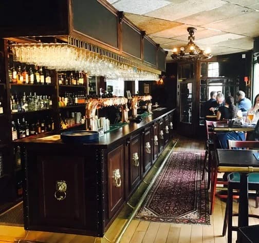 Husaren - Restaurang, Bar & Nattklubb