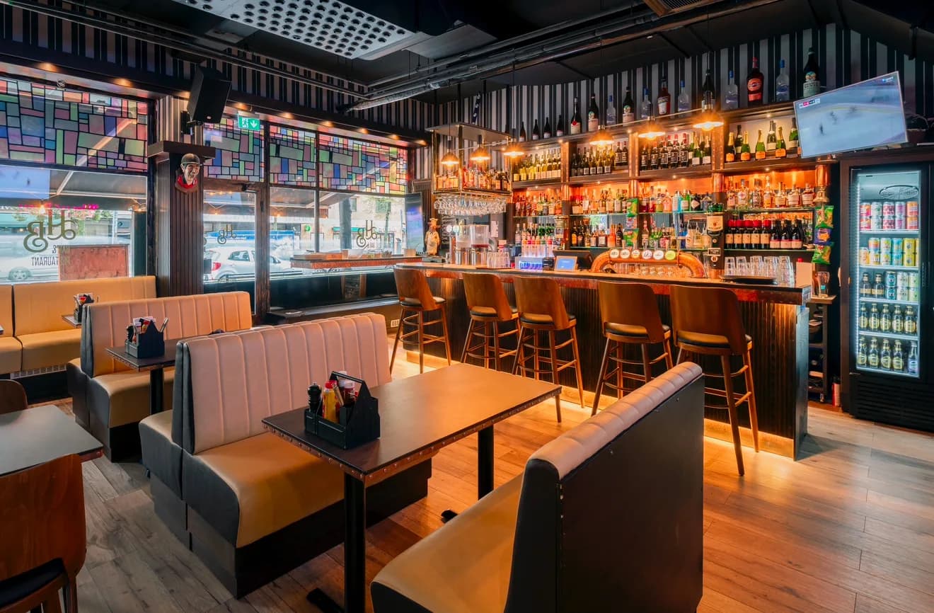 Holly Bush Bar - Skanstull